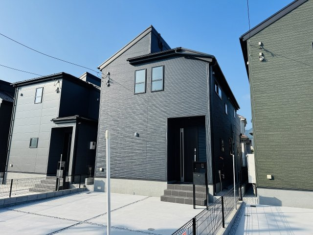 八王子市　下恩方町　新築一戸建て　１６期の外観|～初期費用・月額費用0円の太陽光発電搭載　長期優良住宅認定　全棟並列2台駐車可能～