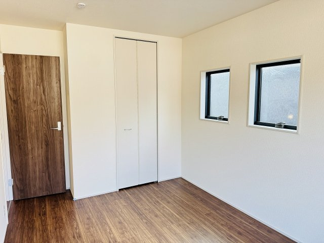 八王子市　下恩方町　新築一戸建て　１６期の収納|～収納力の高いクローゼット完備～