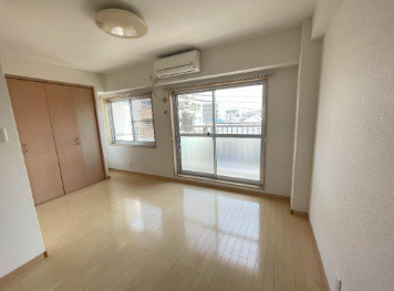 坂上コーポラスの洋室