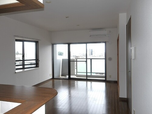 レクセルマンション川越大手町の居間・リビング|LDK約16.1畳別角度　※2025年6月撮影