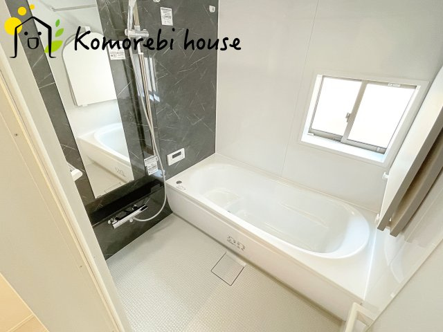 伊奈町本町　8期　新築一戸建て　グラファーレ　04の浴室|お風呂で日々の疲れを落としましょう