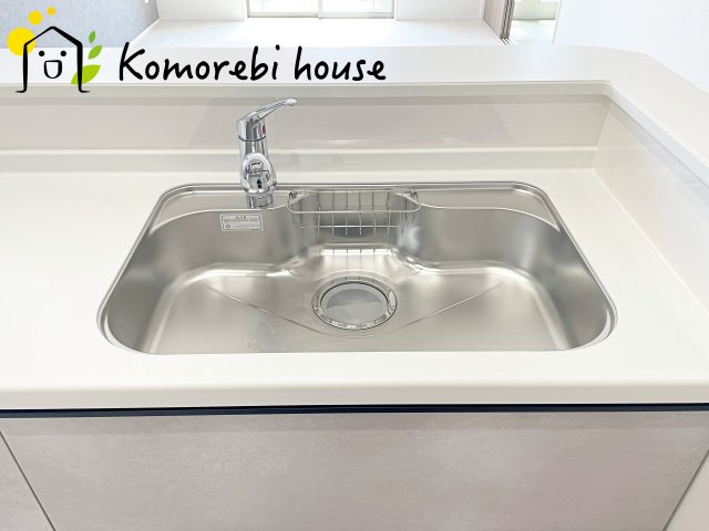 伊奈町本町　8期　新築一戸建て　グラファーレ　04のキッチン|キッチンでお料理をお楽しみください