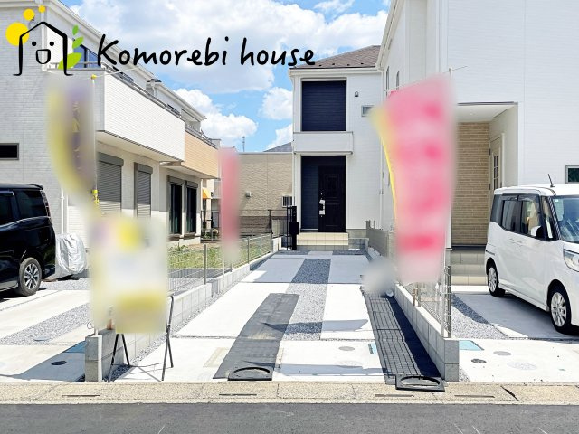 伊奈町本町　8期　新築一戸建て　グラファーレ　04の駐車場|駐車スペースもあります