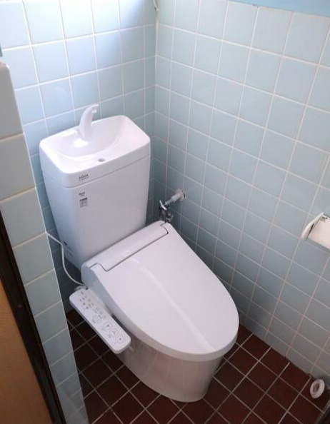 河内長野市高向の一戸建てのトイレ