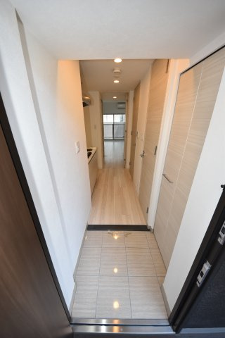 コンフォリア京町堀の玄関