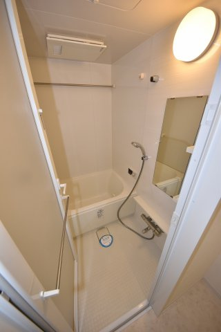 コンフォリア京町堀の浴室