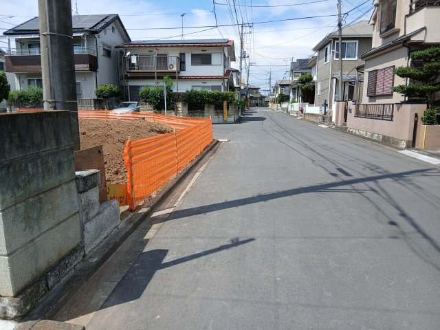 東松山市和泉町 土地46坪の前面道路含む現地写真|東側約6.3ｍ公道に約11.1ｍ接道