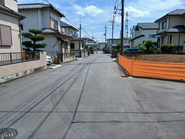 東松山市和泉町 土地46坪の前面道路含む現地写真|東側約6.3ｍ公道に約11.1ｍ接道