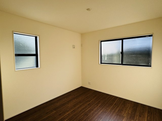 八王子市　下恩方町　新築一戸建て　１６期の子供部屋|～2階6.12帖の洋室　2面採光で明るく風通しの良いお部屋です～