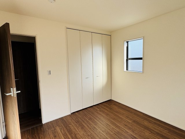 八王子市　下恩方町　新築一戸建て　１６期の収納|～収納力の高いクローゼット完備～