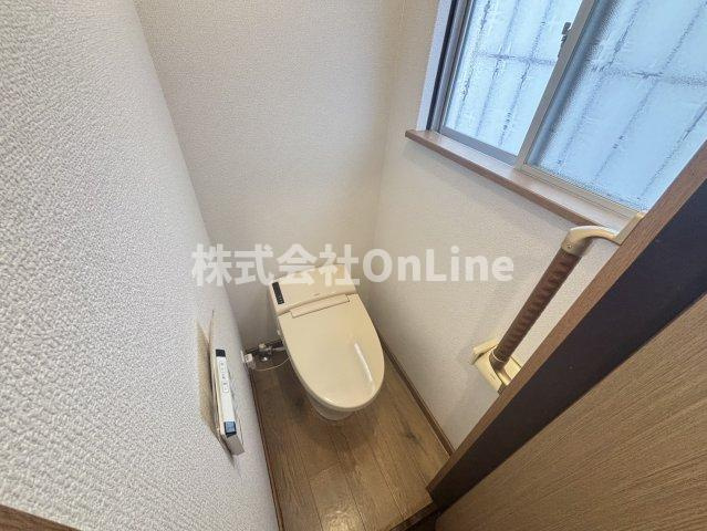 八尾市太田５丁目の一戸建てのトイレ