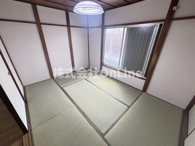 八尾市太田５丁目の一戸建ての寝室