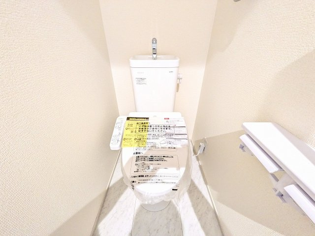 八王子市　下恩方町　新築一戸建て　１６期のトイレ|～暖房温水洗浄機能付きトイレ　冬場は特に嬉しい機能ですね～