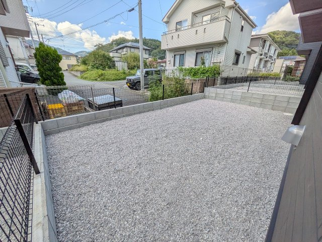 八王子市　下恩方町　新築一戸建て　１６期の庭|～ガーデニングなども楽しめる広い庭付き～