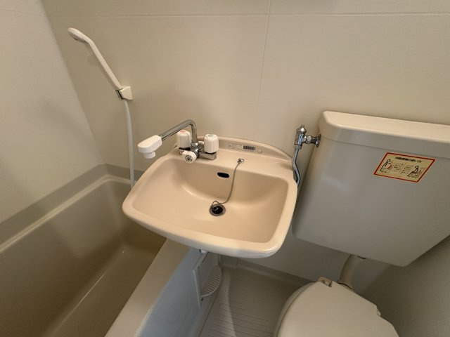 クレドール西明石Ⅲの洗面所