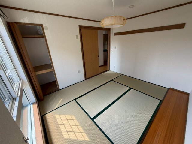 スプリングヒルズⅡの和室