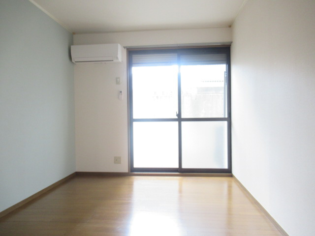 メゾン　ド　アヴニール名谷の居間・リビング