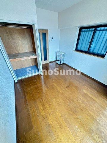 ベルゲンハイツ明石の寝室|広くて明るい寝室