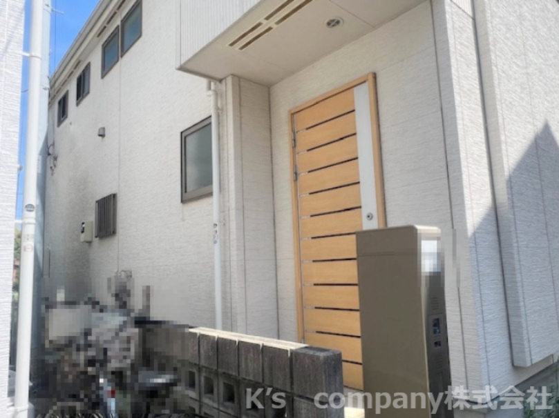 茅ヶ崎市円蔵　中古戸建のその他|玄関周辺スペース◇