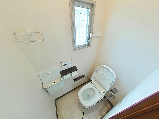 中古住宅（中区湊）のトイレ|シンプルで使いやすいトイレです。