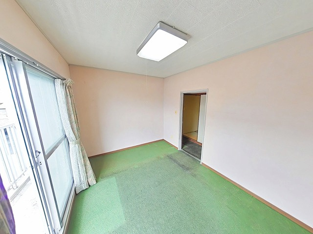 中古住宅（中区湊）の洋室|2Fの6畳の洋室です。