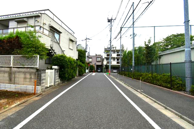 船橋4丁目・売地の前面道路含む現地写真