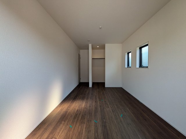 八王子市　下恩方町　新築一戸建て　１６期の収納|～ウォークインクローゼットでお荷物がスッキリ収まります～