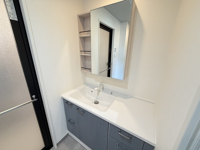 アルファステイツ高須新町の独立洗面台