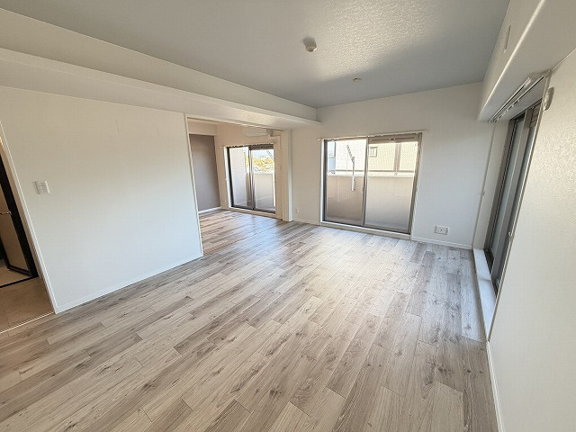 アルファステイツ高須新町の居間・リビング