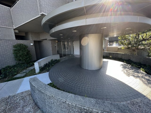 アルファステイツ高須新町のエントランス