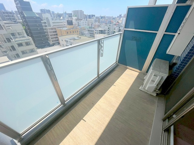 プレサンス新大阪ジェイズのバルコニー