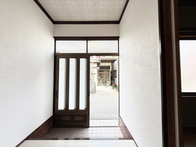 大津乙貸家の玄関