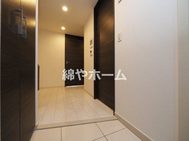 エステムコート難波Ⅴブロードの玄関|シンプルで使いやすい玄関です