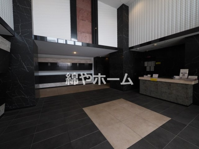 エステムコート難波Ⅴブロードのロビー|ゆとりのあるロビーです