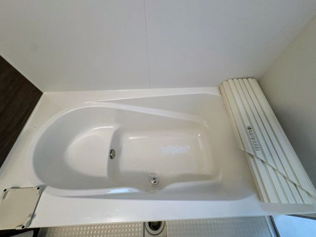 リーブルガーデン南城市佐敷新里・3号棟の浴室|追い炊き機能付き浴槽