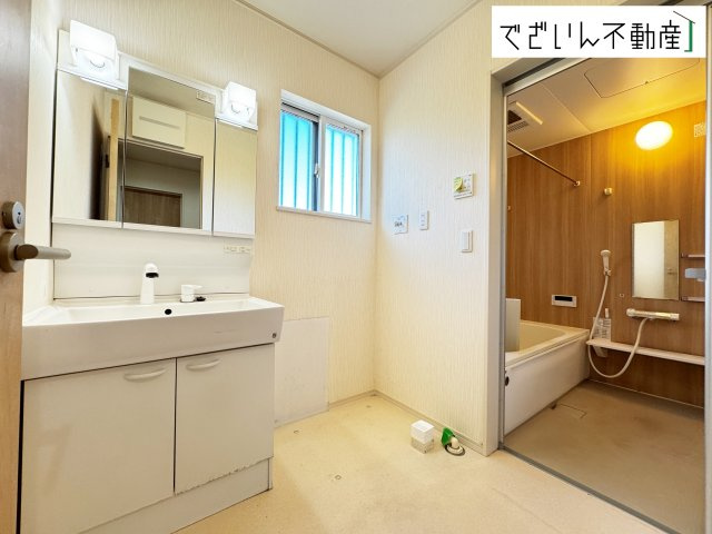 【独立洗面台】 | 深谷市小前田　中古住宅   | 現地(2025年9月撮影)