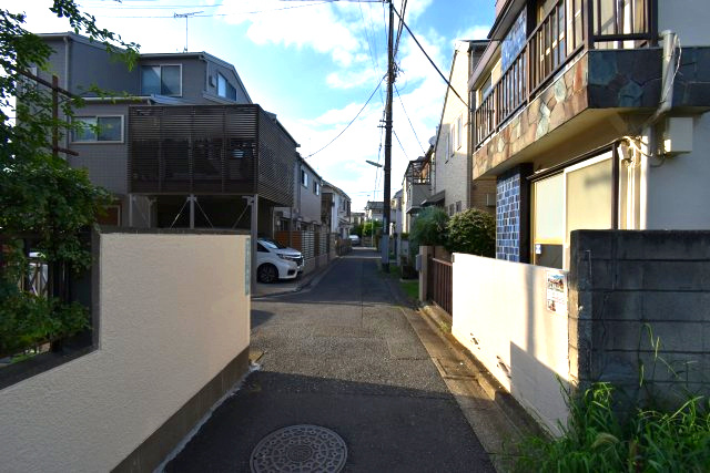 松原2丁目・売地の前面道路含む現地写真