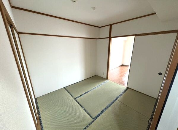 ヒルズ池場の和室