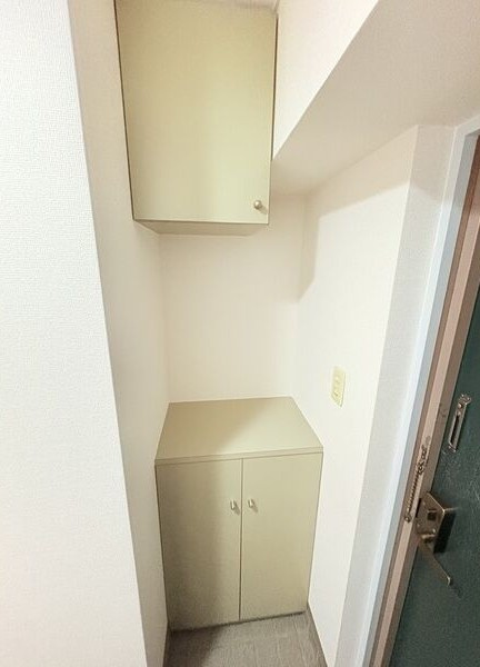 ヒルズ池場の玄関