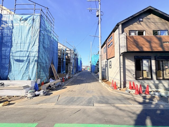 【前面道路含む現地写真】 | 東久留米市金山町1丁目　新築一戸建住宅　全9棟　(保谷店) | WEBでは伝わりにくい陽当たりや周辺環境も実際に体感いただけます。
ぜひお問い合わせの上現地をご確認ください。