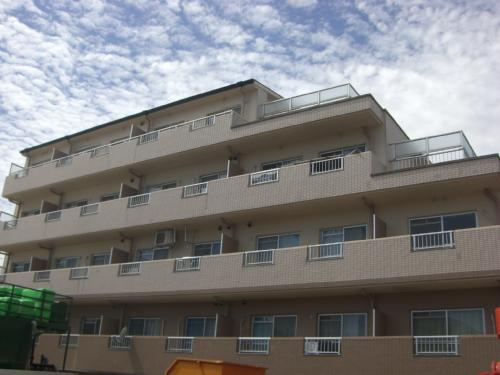 ヒルズ池場の外観