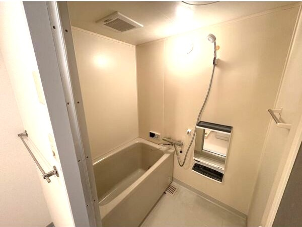 ヒルズ池場の浴室