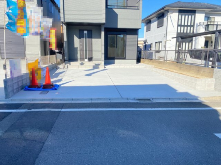 祝　成約済み　八王子市　大谷町　新築戸建て　６期の駐車場|～仲介手数料無料☆八王子ひなた不動産～　八王子市大谷町　新築戸建て