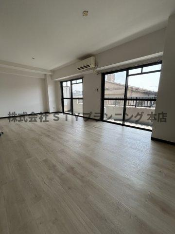 仲介手数料０円！サクラ雪見レジデンスの居間・リビング