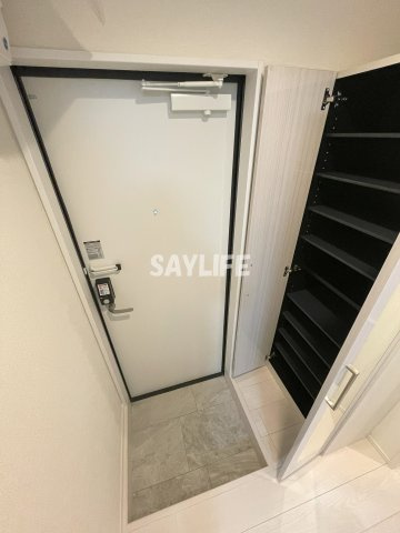 ハーモニーテラス東中川の玄関