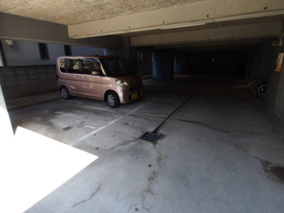 【駐車場】 | リバーズマンション