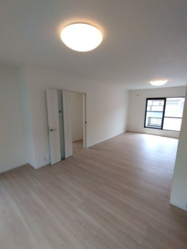 練馬区南大泉1丁目　二世帯利用可　快適リフォーム住宅の居間・リビング