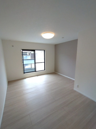 練馬区南大泉1丁目　二世帯利用可　快適リフォーム住宅の洋室