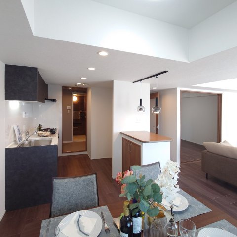 グランドメゾン朝比奈の居間・リビング