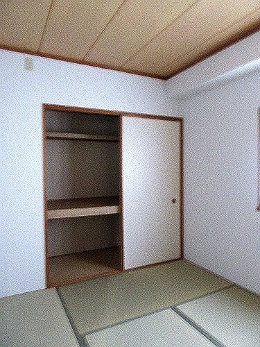 ライオンズマンション本川越駅前の収納|押入（和室約6.0畳）　※2024年10月内装後撮影